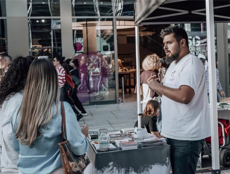 HAQIQA-Team beim Evangelisations-Einsatz auf der Straße